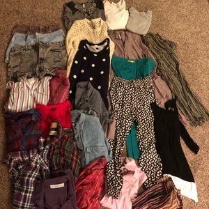28 pieces- mix of high end brands&funky vintage